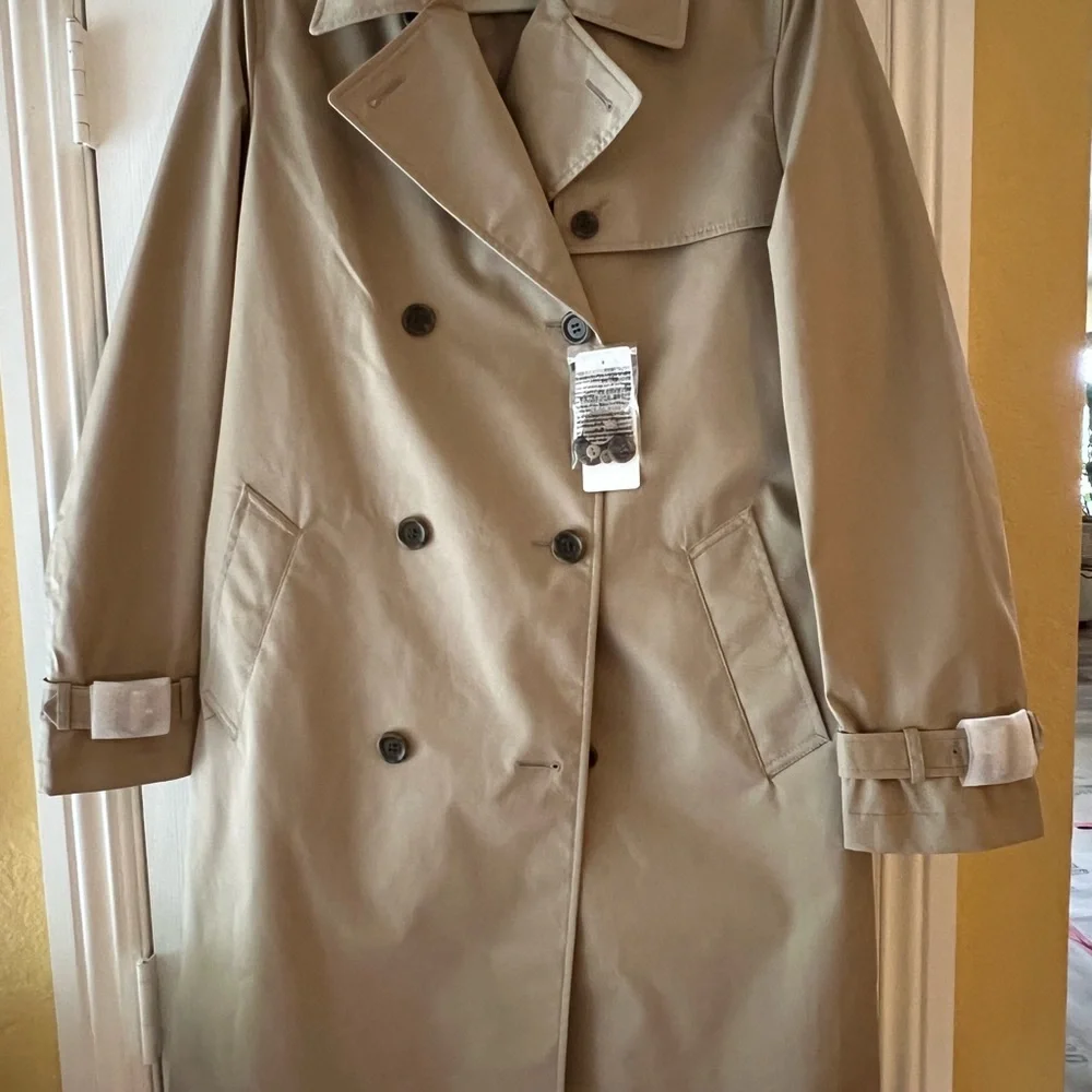 JWAnderson in collab with UniqloTrench Coat Beige Water Repellent size Large NWT